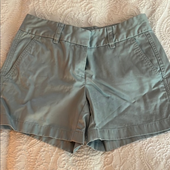 Vineyard Vines Women's Light bluish grey Shorts - Picture 1 of 5